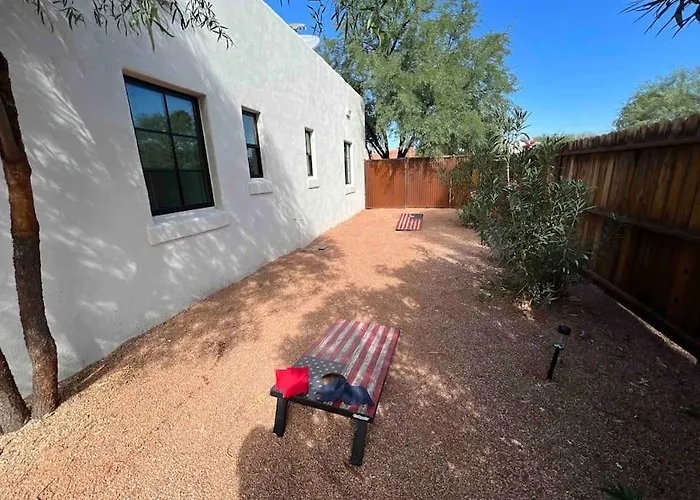 Sam Hughes Desert Oasis, Private Pool & Walk To Ua Villa *