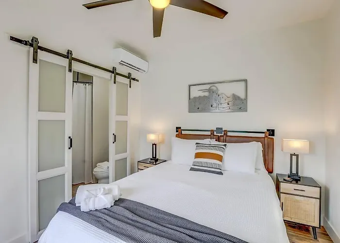 Sam Hughes Desert Oasis, Private Pool & Walk To Ua Villa *