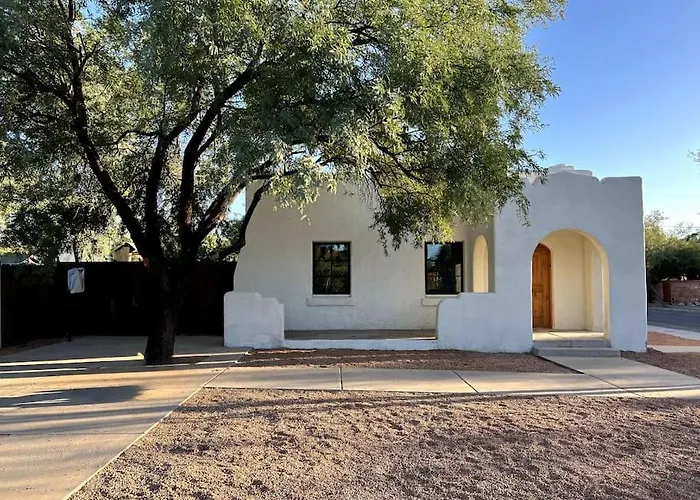 Sam Hughes Desert Oasis, Private Pool & Walk To Ua Villa Tucson